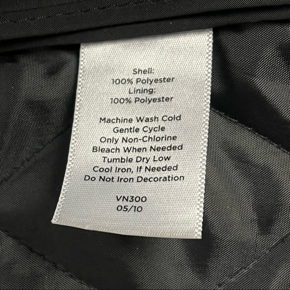 TALBOTS LIGHTWEIGHT BLACK QUILTED FUNNEL NECK STORM FLAP BUTTON DOWN JACKET - Picture 13 of 13